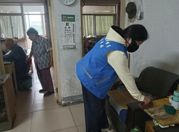 建宝优配 秦庄小区网格室开展情系失能志愿服务活动